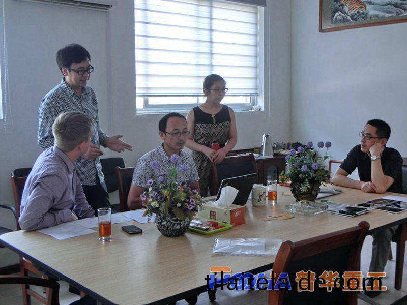 俄儸(luo)斯(si)客戶(hu)ANdrey
